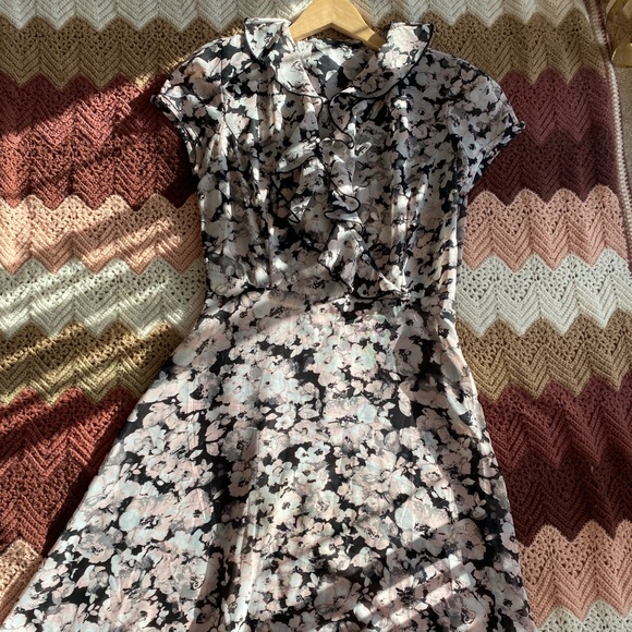 ❤️3/30❤️Chiffon Dress - Picture 3 of 8